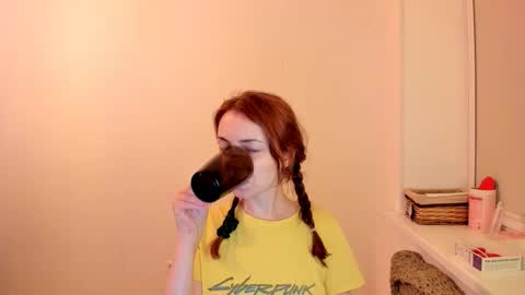 Summer Preston online show from September 2025 12:00:02 AM