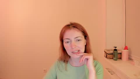 Snapshot of summer_preston chatting on June 2026 09:03:01 PM Summer Preston online show from June 2026 09:03:01 PM
