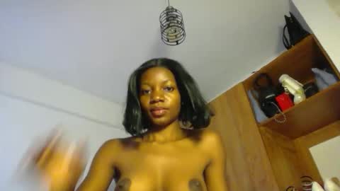 Snapshot of summerbuddy chatting on April 2026 05:30:01 AM summerbuddy online show from April 2026 05:30:01 AM