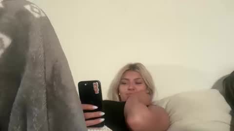 Snapshot of summerclarke2 chatting on September 2025 05:27:01 PM summerclarke2 online show from September 2025 05:27:01 PM