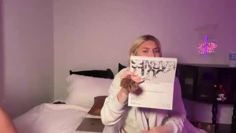 Snapshot of summerclarke2 chatting on September 2025 07:30:01 PM summerclarke2 online show from September 2025 07:30:01 PM