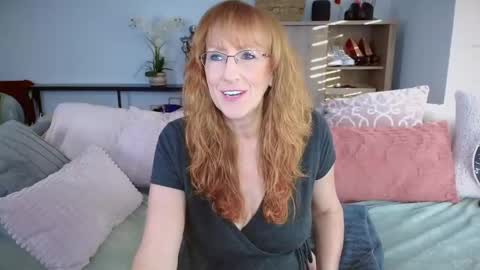 SummerKnightzzz online show from January 2025 01:11:01 PM