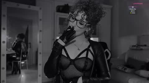 Miss Nelly online show from March 2026 09:53:01 PM