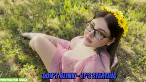 Tina. Im topless model  online show from April 2026 07:58:01 AM