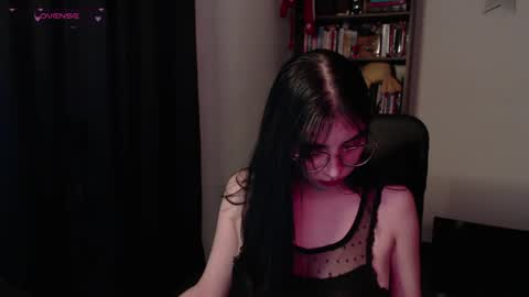 Snapshot of sunflower_uwu chatting on May 2026 12:49:01 AM violetta online show from May 2026 12:49:01 AM