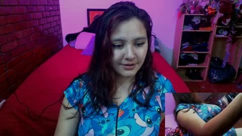 Snapshot of sunlight_7 chatting on December 2024 01:50:01 AM sunny online show from December 2024 01:50:01 AM