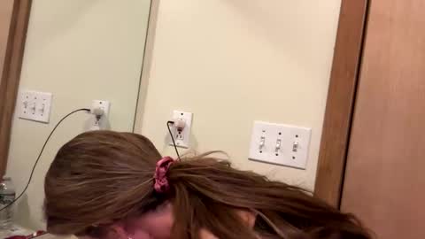 sunnbabe92485 online show from December 2025 01:23:02 AM