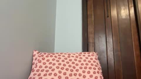sunneeshellee online show from May 2026 09:55:02 PM