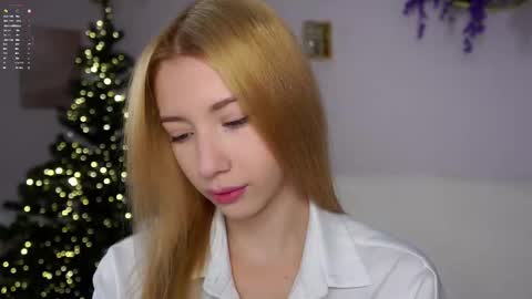 Lily online show from December 2025 02:47:02 PM