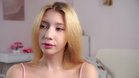 Lily online show from March 2026 02:39:02 PM