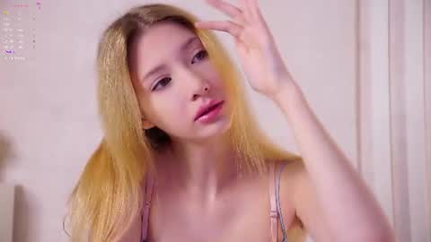 Snapshot of sunnmoonn chatting on June 2026 02:48:01 PM Lily online show from June 2026 02:48:01 PM