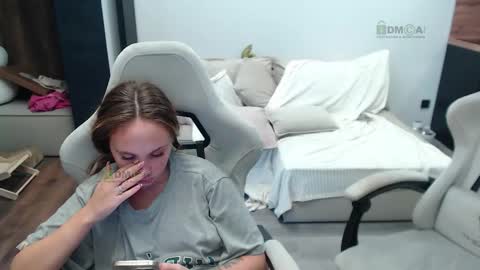 Alice and Sergey online show from October 2025 07:53:02 AM