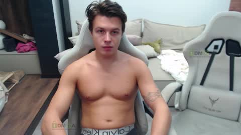 Alice and Sergey online show from October 2025 08:03:01 AM