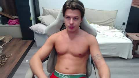 Alice and Sergey online show from October 2025 12:04:02 PM