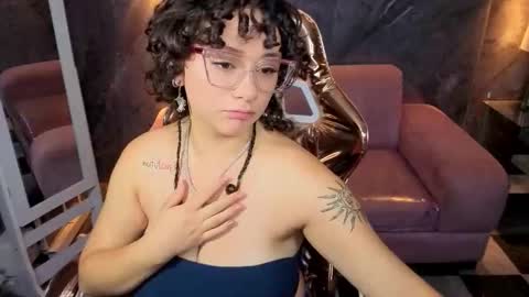 sunny2_b online show from November 2025 12:48:02 PM