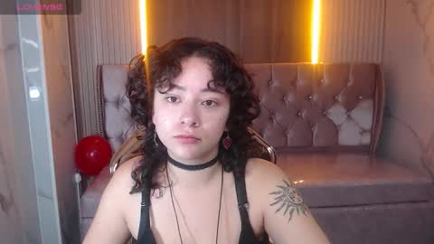 sunny2_b online show from November 2025 11:43:02 AM