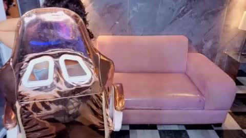 sunny2_b online show from November 2025 01:00:02 PM