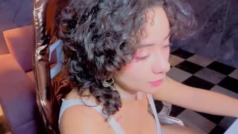 sunny2_b online show from November 2025 01:19:01 AM