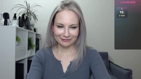 Naomi online show from January 2025 02:21:02 AM