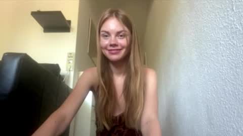 Snapshot of sunny_gaze chatting on July 2026 02:13:01 PM sunny_gaze online show from July 2026 02:13:01 PM