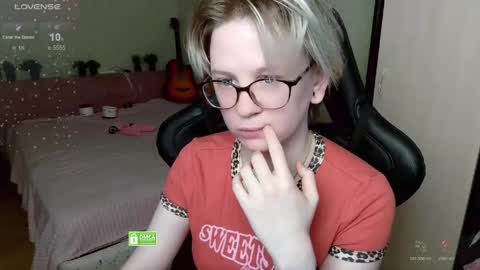 sunny mood online show from April 2026 06:44:02 AM