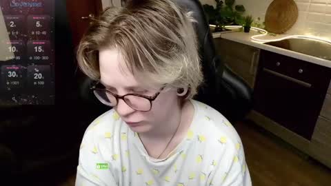 Snapshot of sunny_mood chatting on May 2026 06:40:02 AM sunny mood online show from May 2026 06:40:02 AM