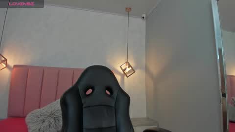  S U N N Y online show from September 2025 12:38:02 PM