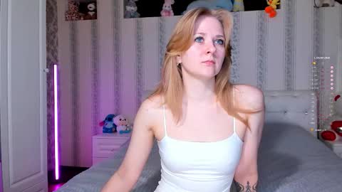 Sunny online show from November 2025 03:35:01 PM