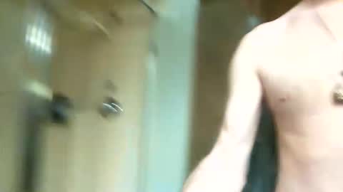 Snapshot of suns0ut_buns0ut chatting on April 2026 04:35:01 AM suns0ut_buns0ut online show from April 2026 04:35:01 AM