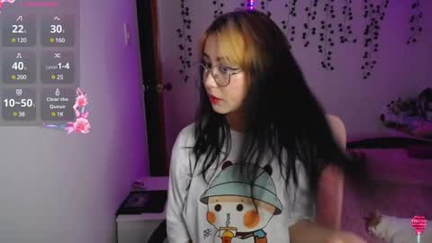 Snapshot of sunset_pienk chatting on December 2024 02:31:01 AM Sunset online show from December 2024 02:31:01 AM