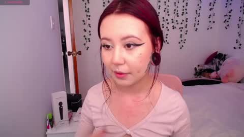 Snapshot of sunset_pienk chatting on January 2025 07:40:01 PM Sunset online show from January 2025 07:40:01 PM