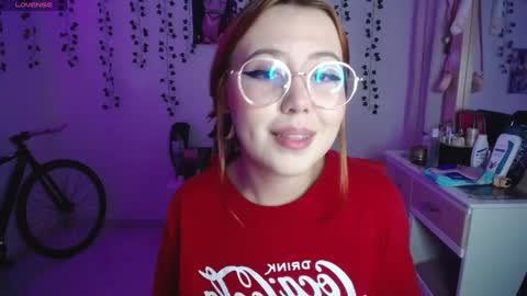 Snapshot of sunset_pienk chatting on September 2025 03:28:01 AM Sunset online show from September 2025 03:28:01 AM