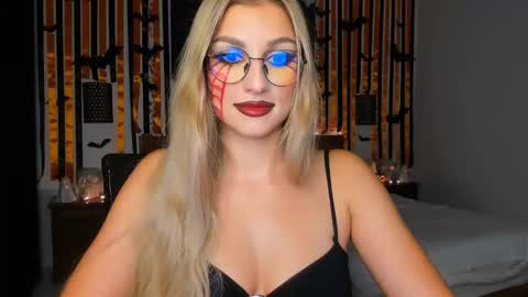 sunsetwithava online show from October 2025 11:55:01 AM