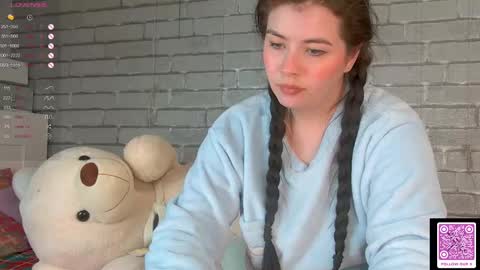 Snapshot of superbdolls chatting on February 2025 03:41:02 PM Milana Scarlett online show from February 2025 03:41:02 PM