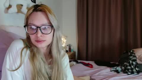 Luna online show from January 2026 02:50:02 AM