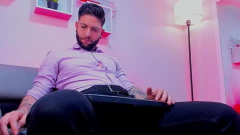 Snapshot of supreme_alpha_ chatting on November 2025 09:28:01 PM supreme_alpha_ online show from November 2025 09:28:01 PM