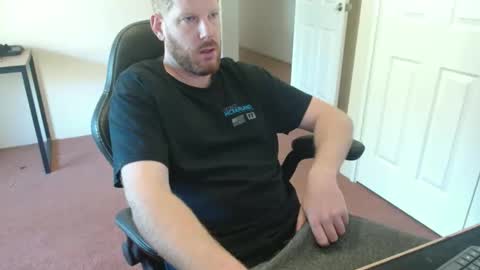 surge_0 online show from October 2025 11:38:02 PM