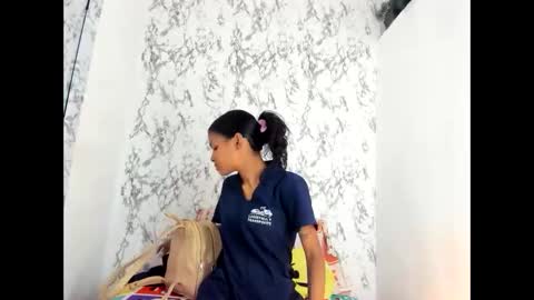 Snapshot of surifoster chatting on June 2026 06:09:01 PM suri online show from June 2026 06:09:01 PM