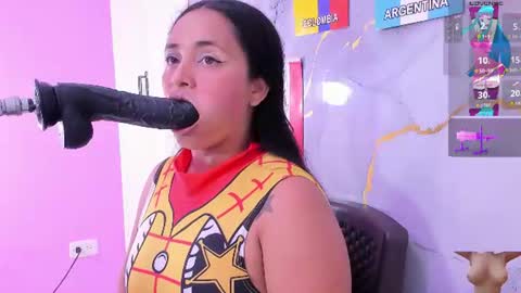 Snapshot of susan_bigass chatting on July 2026 12:11:01 PM Susan online show from July 2026 12:11:01 PM