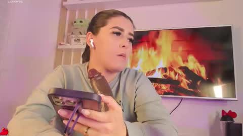 Snapshot of susan_jones_tcw chatting on December 2025 01:21:02 AM online show from December 2025 01:21:02 AM