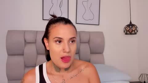 Susan online show from October 2025 07:58:01 PM