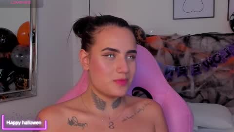 Susan online show from October 2025 08:52:01 PM