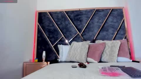 susanahenao online show from January 2026 03:25:02 PM