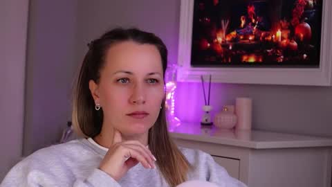 SusanJewel online show from November 2025 07:52:02 AM