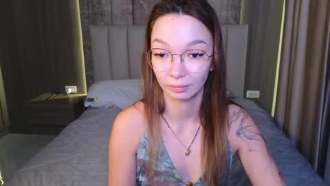 Snapshot of susannjohnson chatting on April 2026 12:08:01 AM susannjohnson online show from April 2026 12:08:01 AM