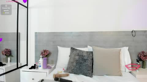 susanthomass online show from June 2026 03:21:02 AM
