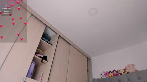 Juliana garcia online show from April 2026 05:34:01 PM