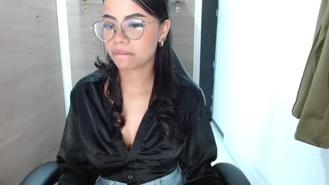 Snapshot of sussan_love01 chatting on February 2025 02:16:02 PM Susan online show from February 2025 02:16:02 PM