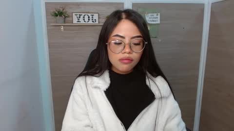 Snapshot of sussan_love01 chatting on February 2025 05:47:01 PM Susan online show from February 2025 05:47:01 PM