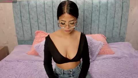 Snapshot of sussan_love01 chatting on October 2025 11:58:01 AM Susan online show from October 2025 11:58:01 AM